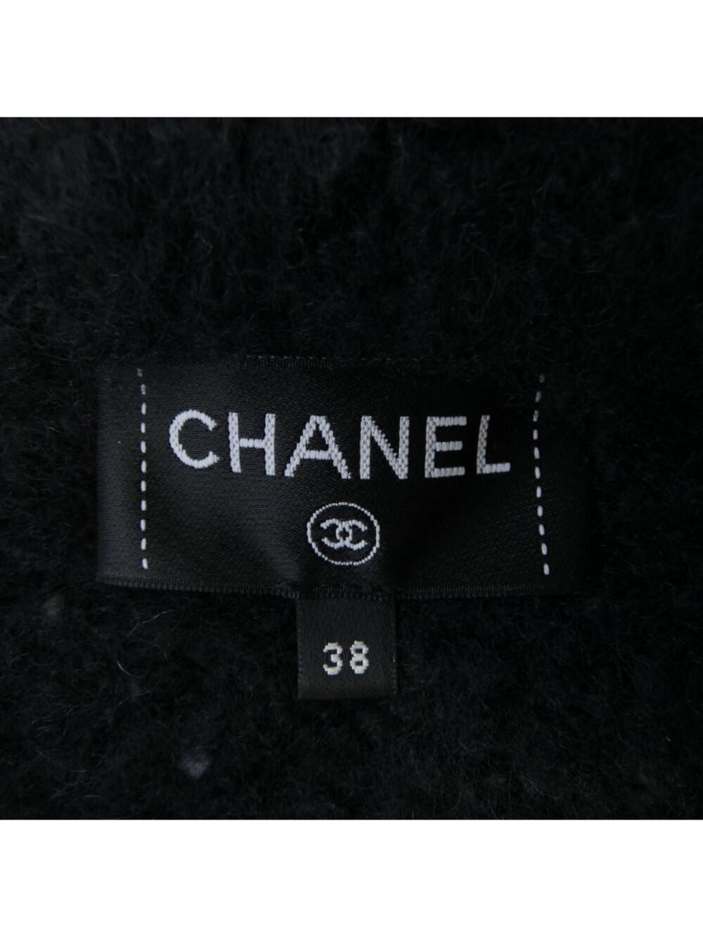 Chanel Coco Neige Jacket - Picture 4 of 8